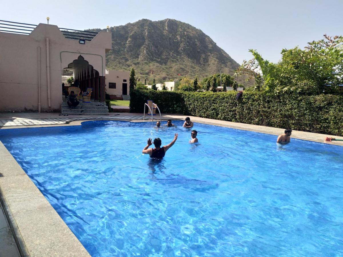 Pari Resort With Nature View Πουσκάρ Εξωτερικό φωτογραφία