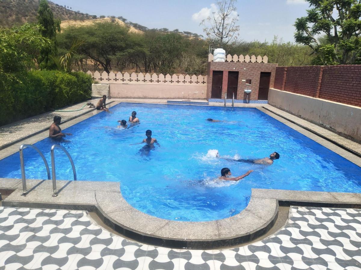 Pari Resort With Nature View Πουσκάρ Εξωτερικό φωτογραφία